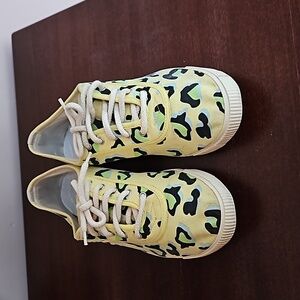 Startas yellow leopard sneakers